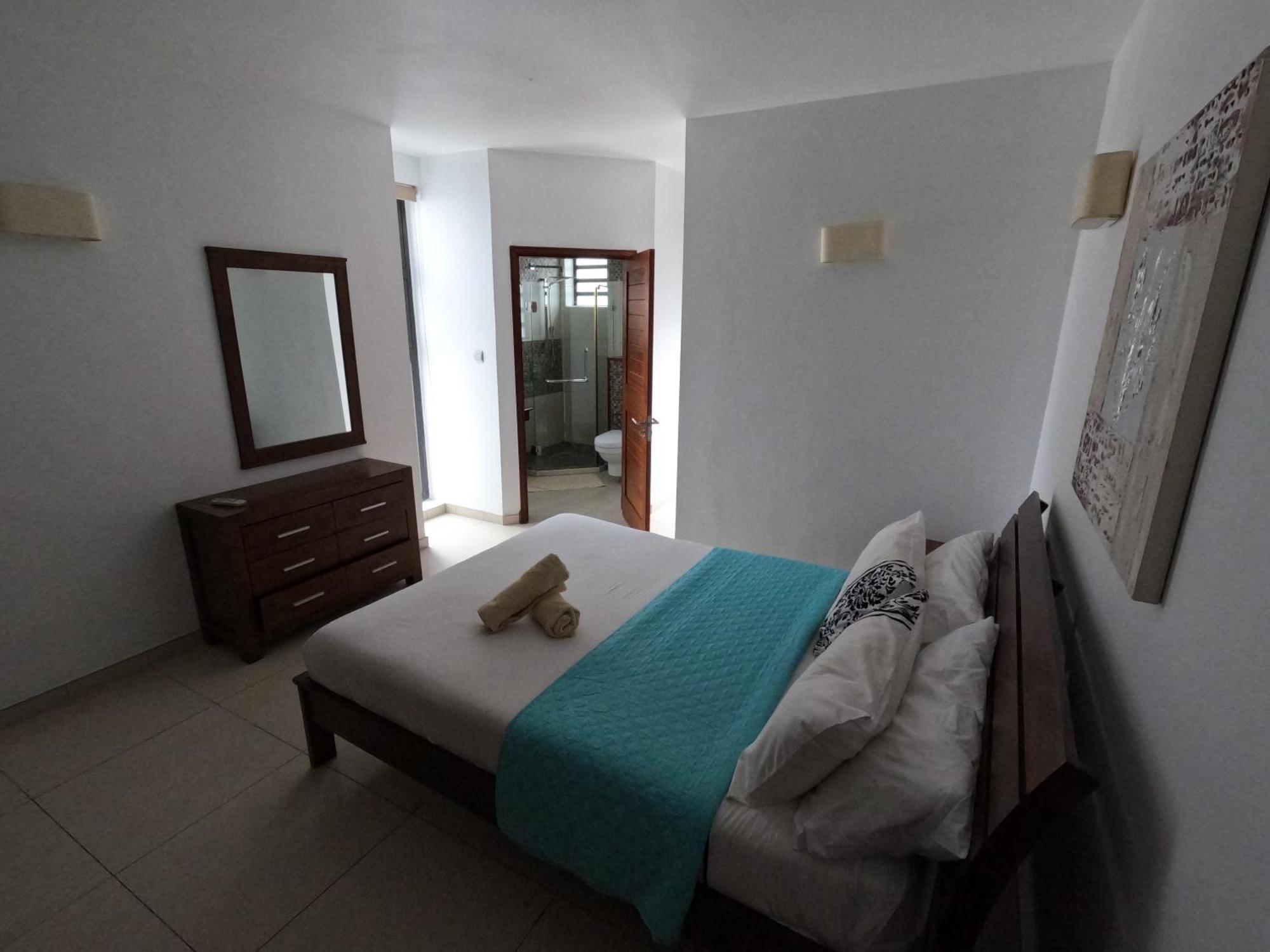 Olana Blue - Beachfront Apartment Riviere Noire Luaran gambar